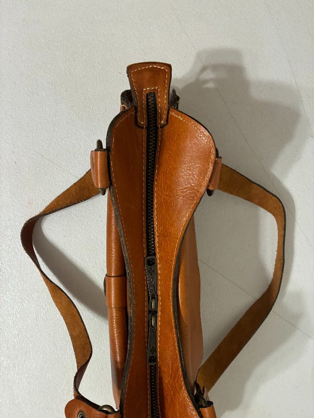 Patricia Nash Zurigo Italian Saddle Leather Hobo Shoulder Satchel Bag Purse Y2K - Picture 6 of 8
